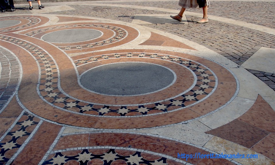 The square, St. Stephan’s Basilica – Budapest, Szent István tér