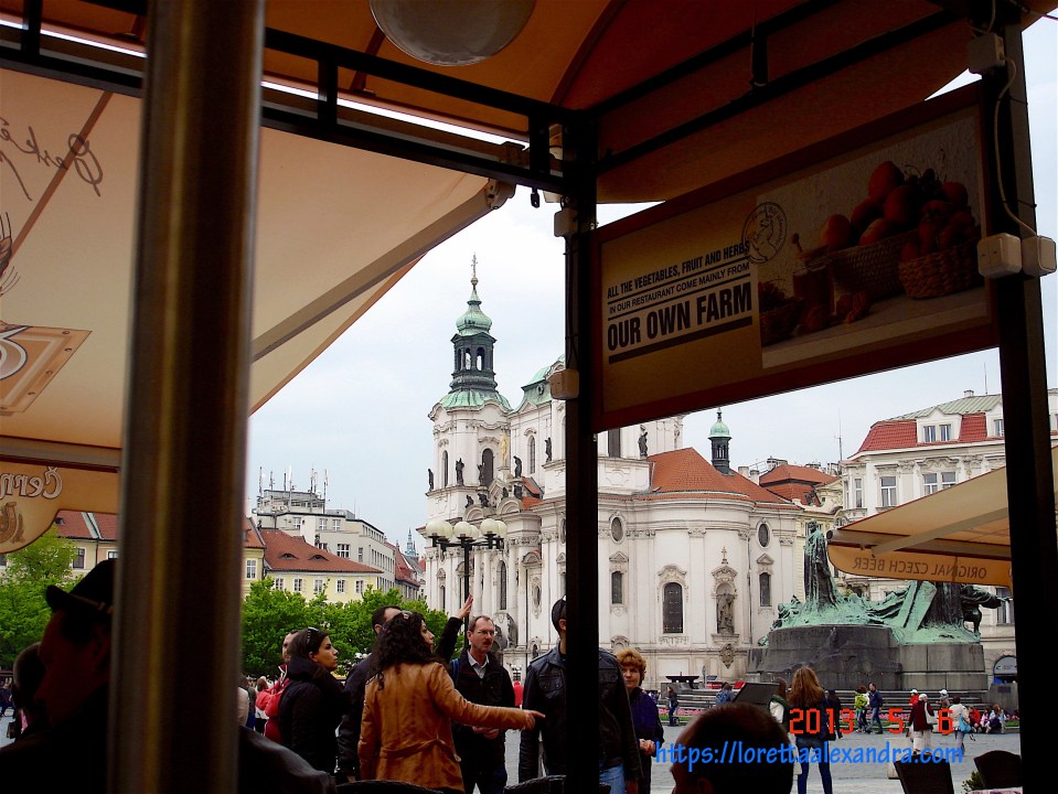 Old Town Square (Staroměstské náměstí)