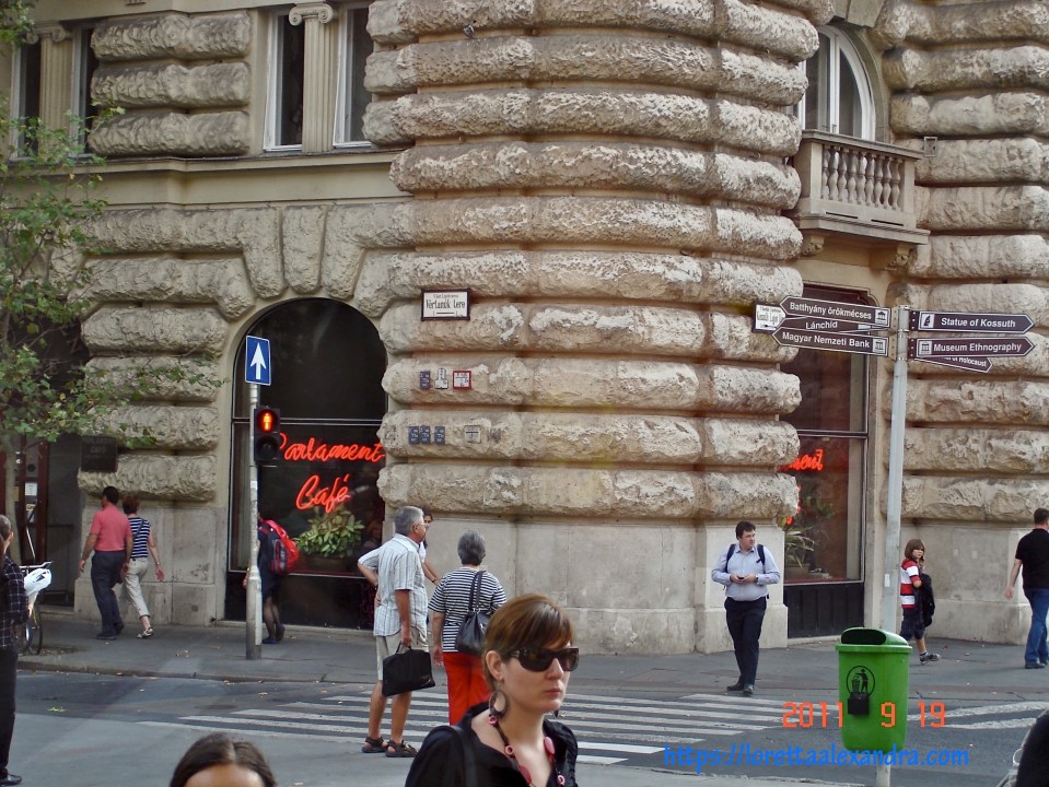 Vértanúk tere, Budapest