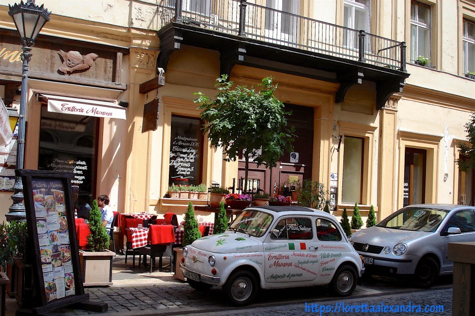 Hercegprímás utca, near St. Stephen’s Basilica