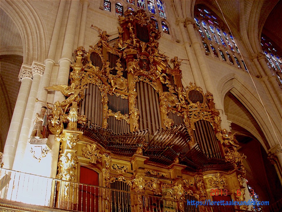 Grand pipe organ - Toledo Cathedral