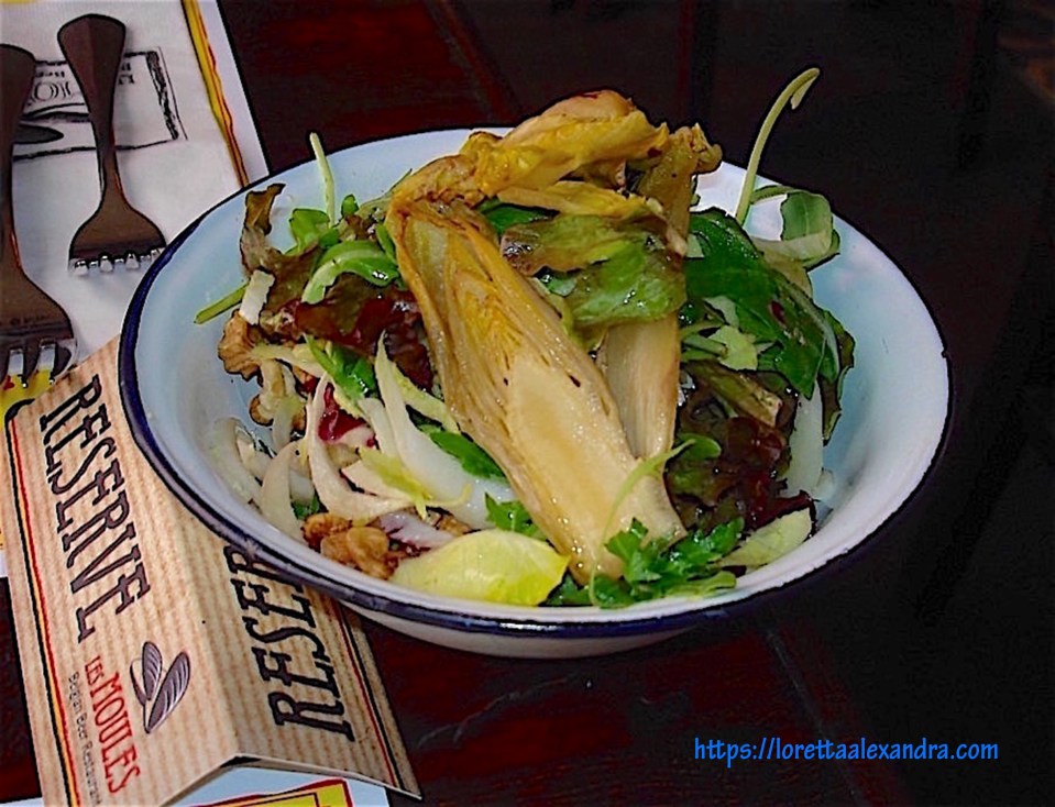 Lunch at Les Moules (Mussels) in Prague
