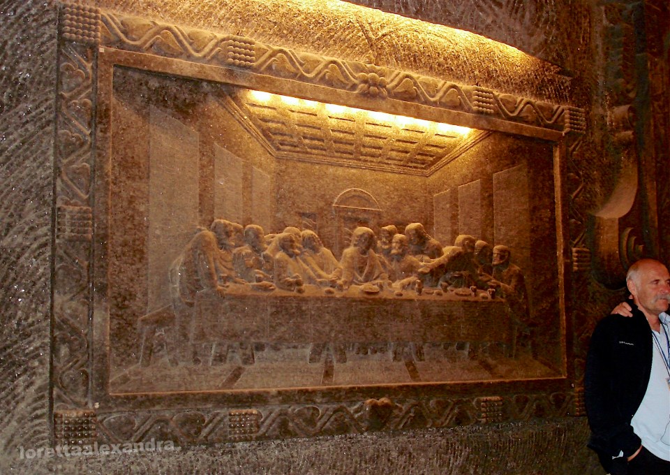 Depiction of The Last Supper in rock salt